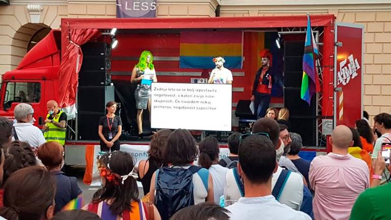 Parada ponosa prispela na skupni trg obeh Goric (foto in video)