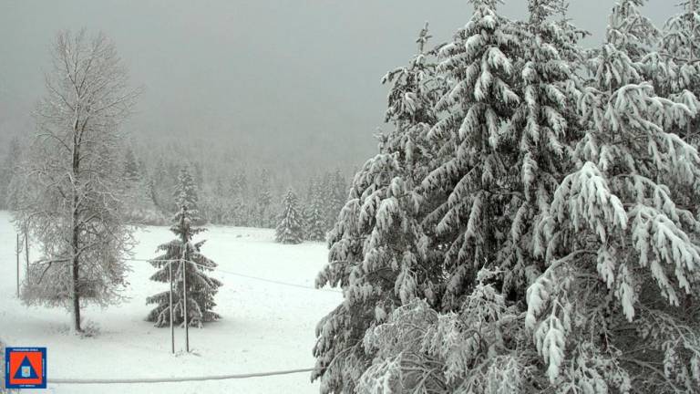 Zimska pravljica v gorah, nova pošiljka snega šele prihaja (foto)