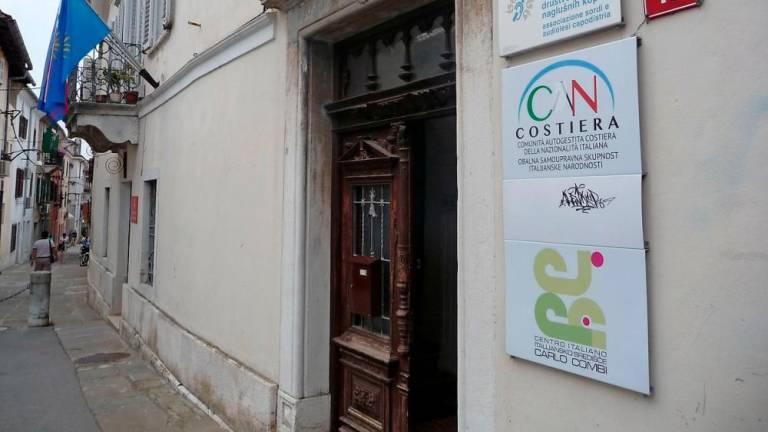 Italijansko manjšino zanima Centralni urad za slovenski jezik