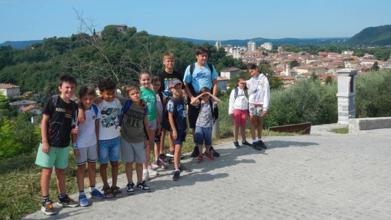 Ob ustvarjalnih vsebinah otroci pozabijo na telefone