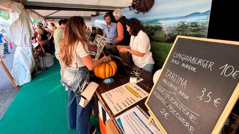 Goriške ulice tudi danes preplavili obiskovalci (FOTO)