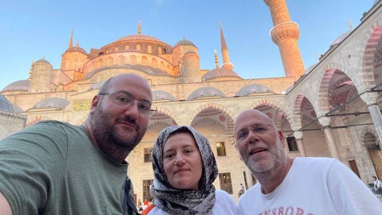 Nazaj s polnim rezervoarjem človeškosti