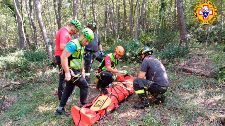 Pohodnika nad Orehom reševali s helikopterjem