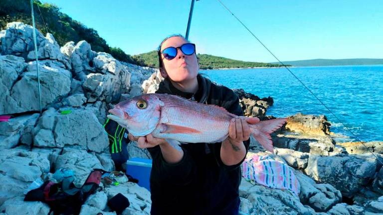 Pri Malem Lošinju ulovila ribona, ki mu ni para