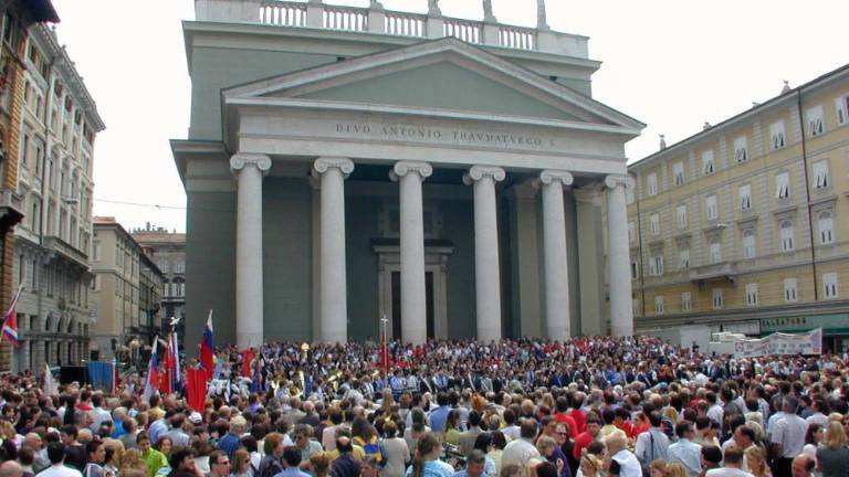 Manifestacija v Trstu spodbudila zasuk v Rimu