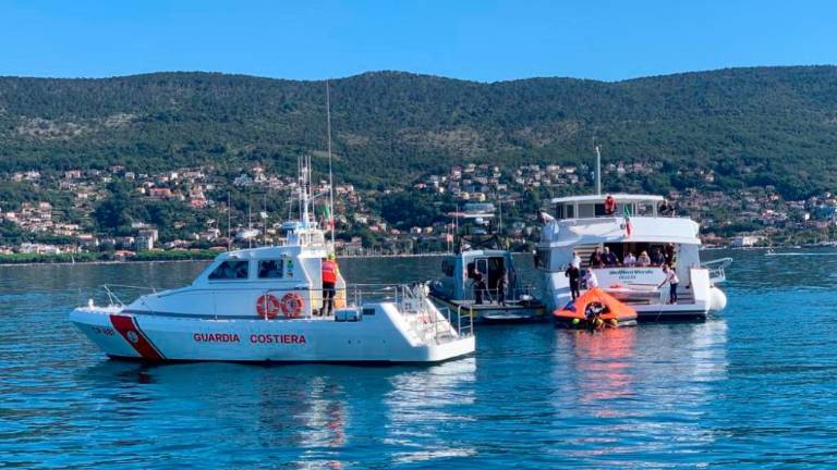 Namišljeni požar na ladji Delfino verde