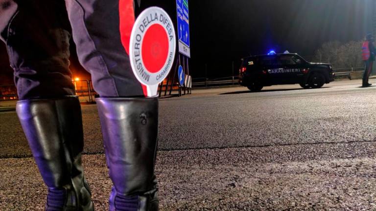 Z nožem poškodoval sina