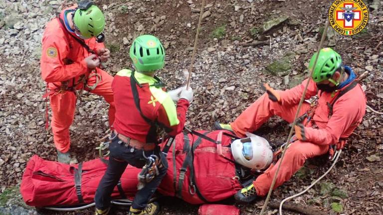 V Jami v Figovcih pomagali ponesrečenemu jamarju