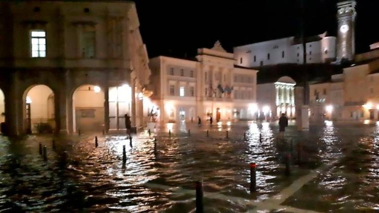 Arso opozarja pred poplavljanjem morja