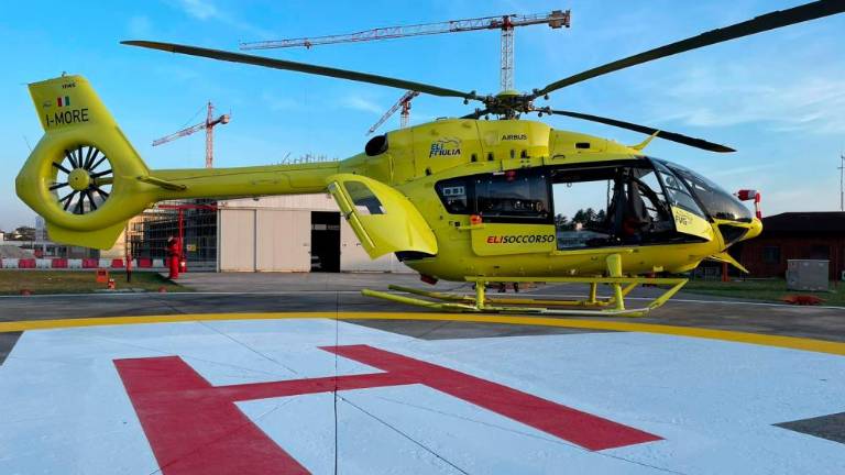 Pri Gradežu reševali kolesarja, ki ga je obšla slabost