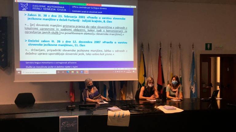 Narečja bogatijo in poživljajo standardne jezike