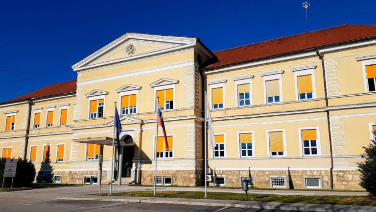 Živo pacientko razglasili za mrtvo in obvestili svojce