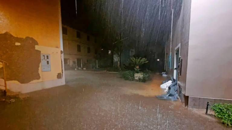 Padavine povzročale težave predvsem na Primorskem