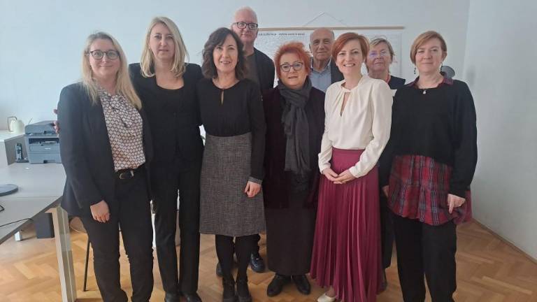 Slovenci v DS okrepili stike s partnerskimi strankami v Sloveniji