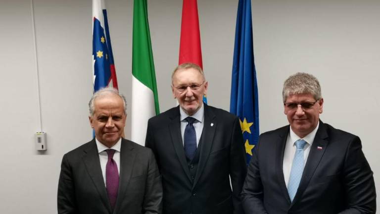 Ministri zadovoljni z rezultati nadzora na meji