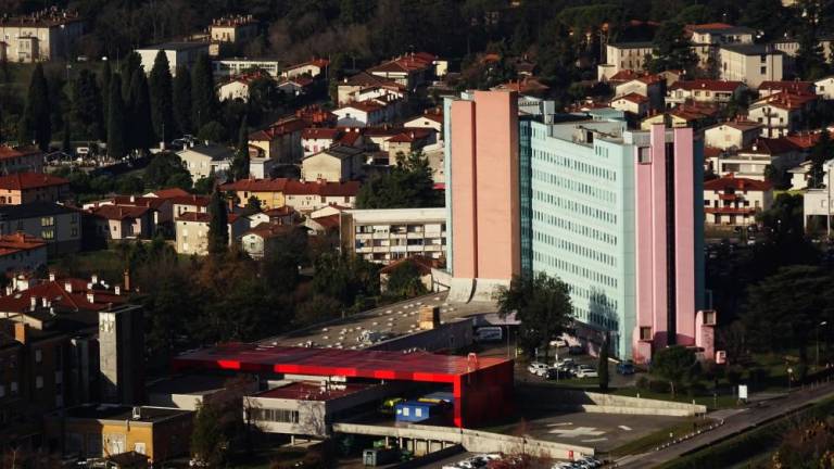 Stanje v bolnišnici v Šempetru vse bolj resno