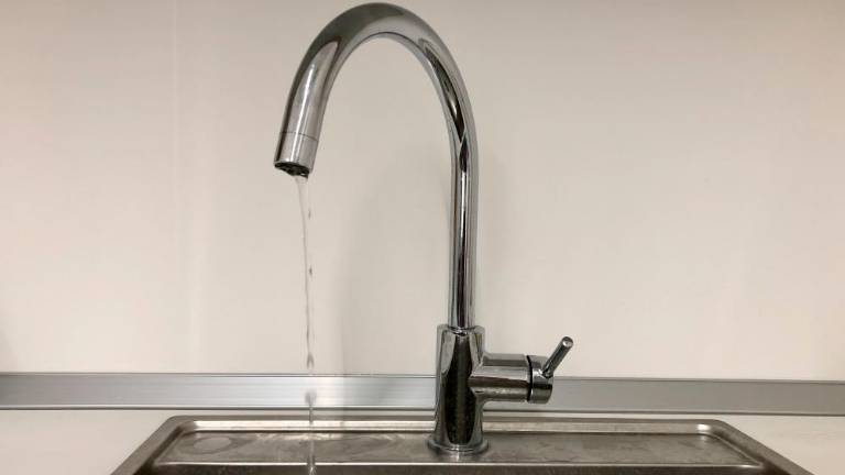 Voda iz pipe pitna, zdrava in varna