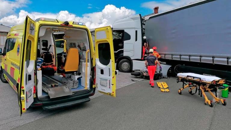Pri Danah huje poškodovan motorist iz Italije