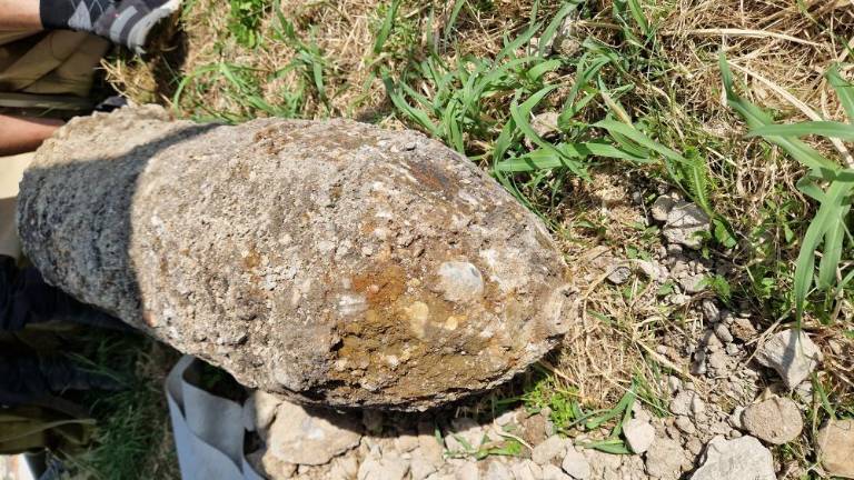 Bomba ima štete ure