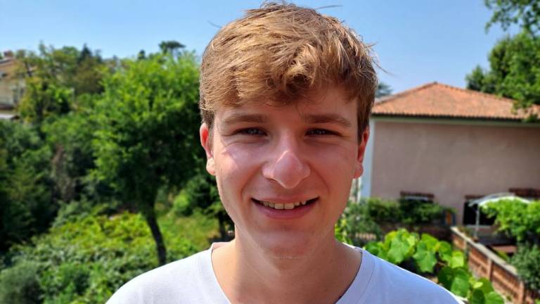 Rad bi študiral medicino