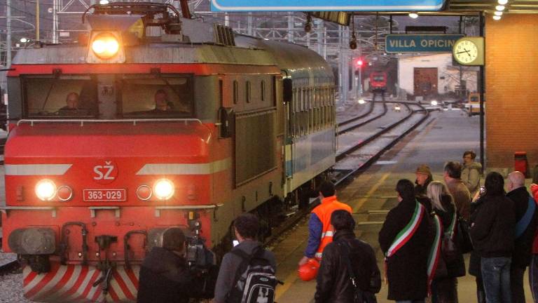 In sedaj vlak Ljubljana-Trst...