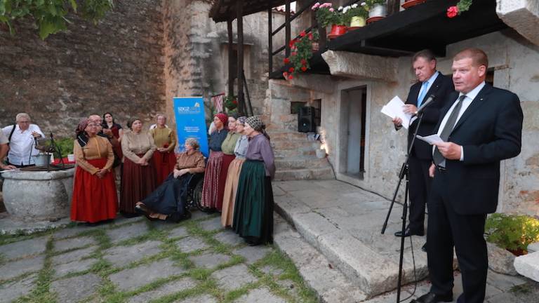 Kra&scaron;ka ohcet je tu!