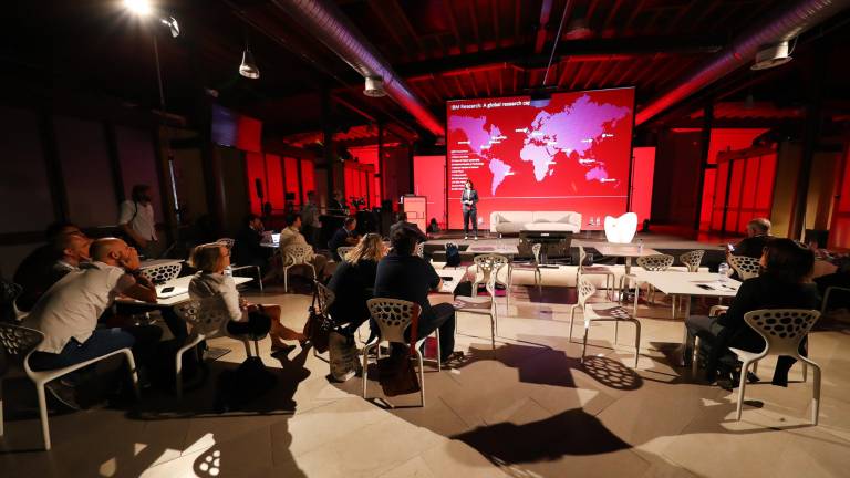 Internet ima pozitivne učinke, a ne za politiko