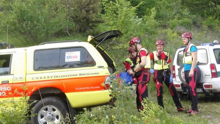Truplo so prenesli v dolino gorski re&scaron;evalci