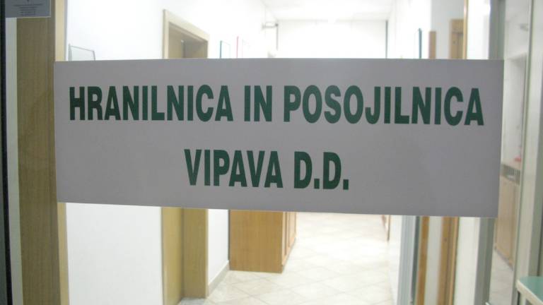 Kra&scaron;ki banki in družba KB 1909 se umikajo iz vipavske hranilnice
