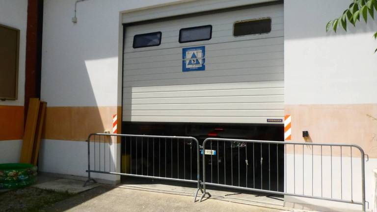 Vlomilci izpraznili sedež civilne za&scaron;čite