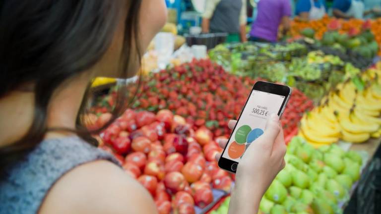 Nad okrevanjem se zbirajo temni oblaki posledic vojne