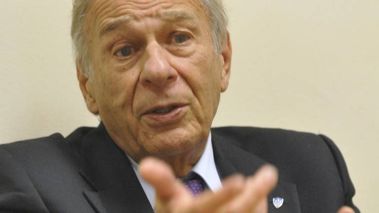 <div>Pustite pri miru najinega očeta Romolija ...</div>