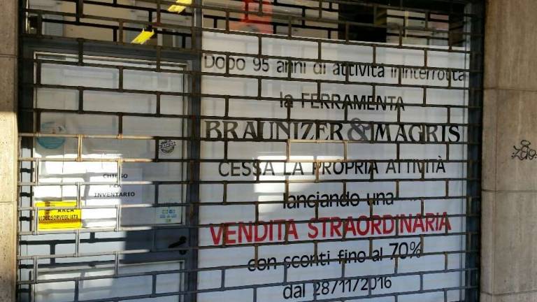Vrata zapira &scaron;e ena izmed najstarej&scaron;ih gori&scaron;kih trgovin