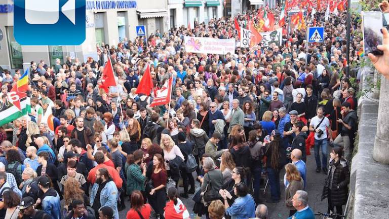Množičen in pisan protifa&scaron;ističen sprevod
