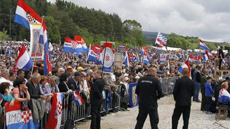 Obsodili so ga zaradi nacističnega pozdrava