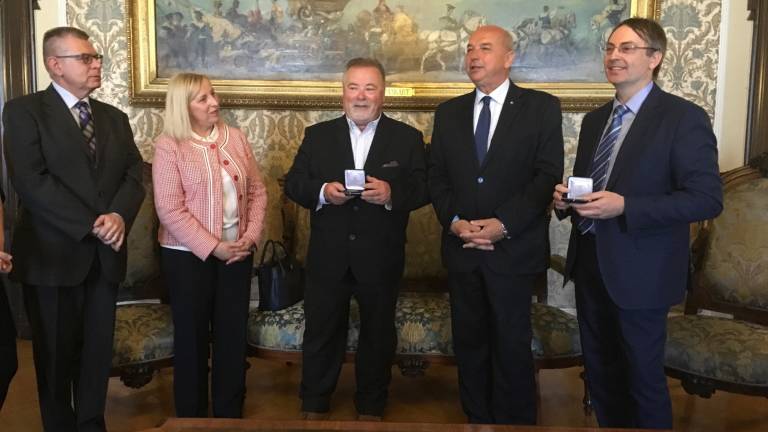 Bronasta kolajna za SKGZ in za SSO