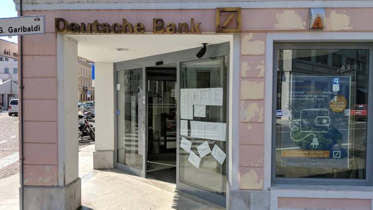 Gorica nič več &raquo;mesto bank&laquo;