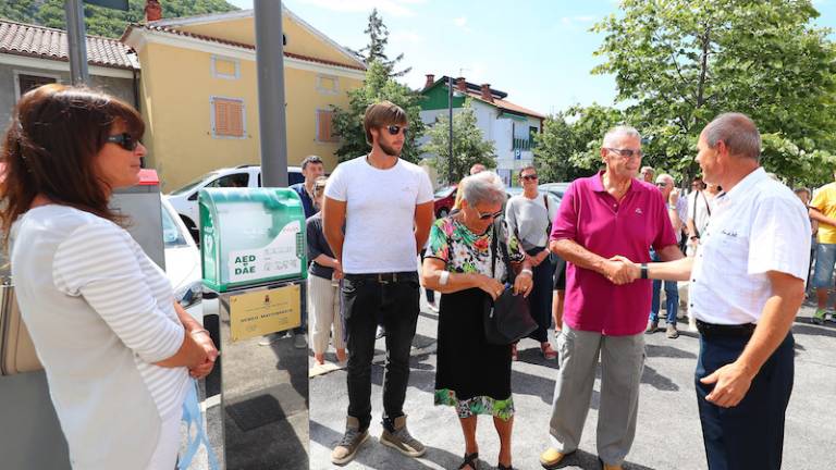 Boljunec dobil defibrilator