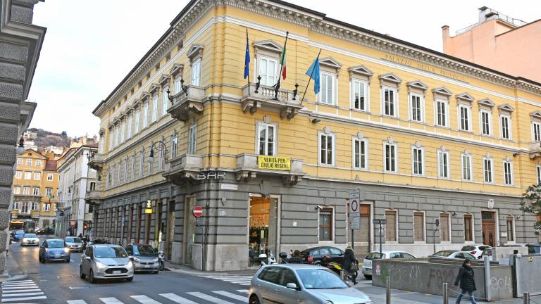 Z motorjem divjal po trža&scaron;kih ulicah