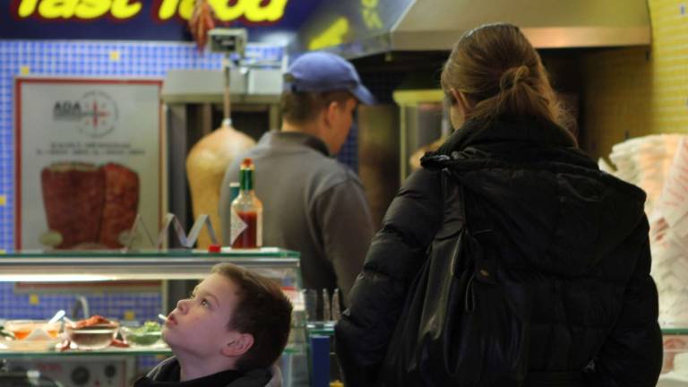 Makedonski kebab &raquo;osvojil&laquo; mestno ulico
