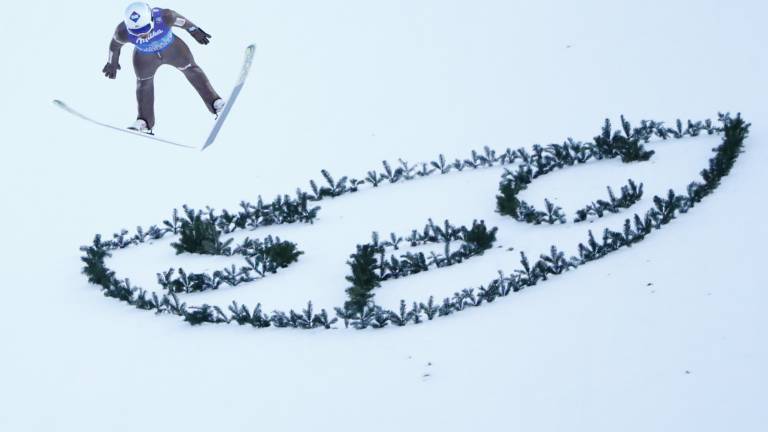 Na novoletni turneji dva Slovenca med deseterico