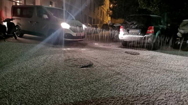 Dopoldne vrtinec, zvečer toča