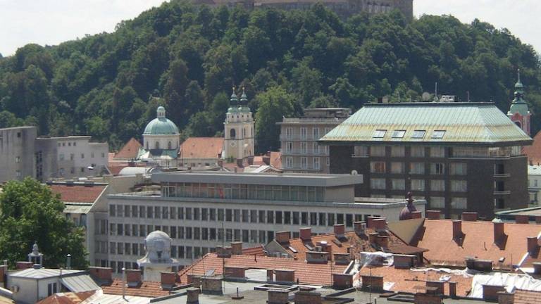 S&amp;P izbolj&scaron;al obete za Slovenijo