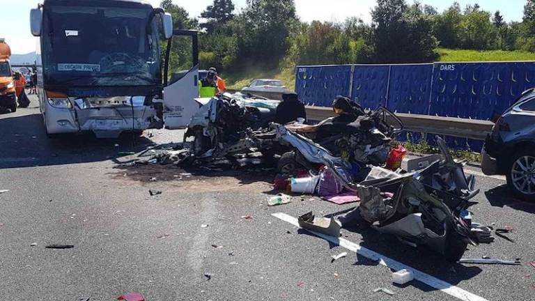 Huda prometna nesreča, primorska avtocesta zaprta