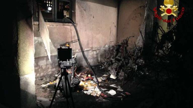 V Boljuncu zgoreli trije skuterji