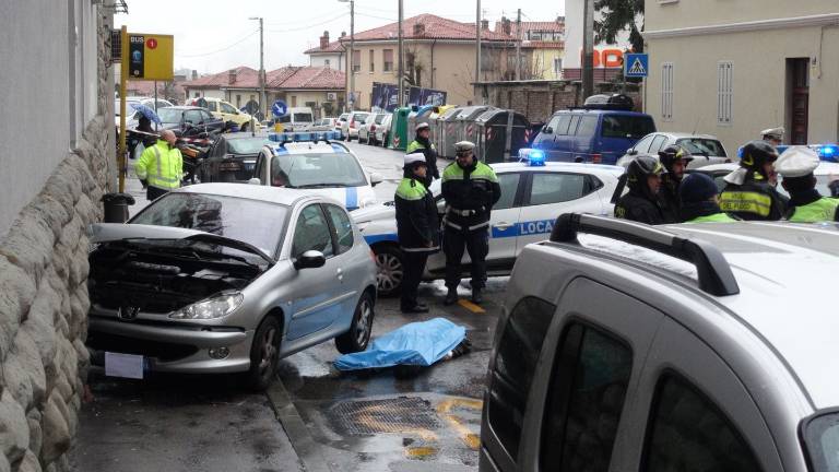 Na Pončani umrl za volanom