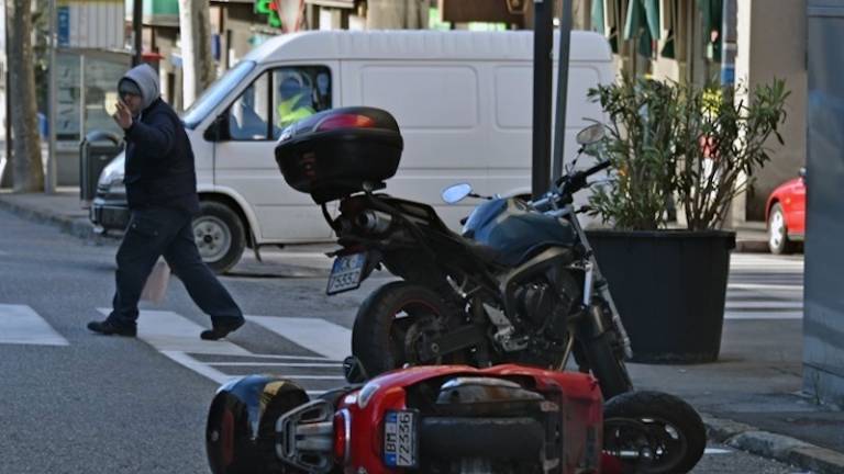 Burja v Trstu presegla 130 km/h