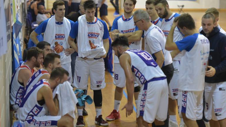 Športna nedelja: zmaga Jadrana, Juventine in Primorja, Kras KO