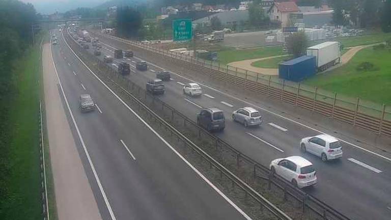 Na posameznih avtocestnih odsekih zastoji