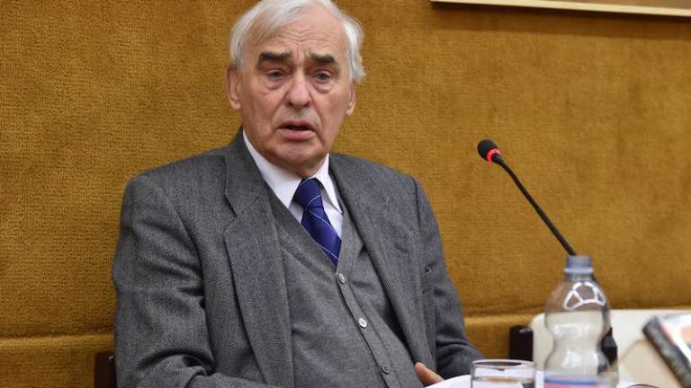 Umrl je Andrej Capuder